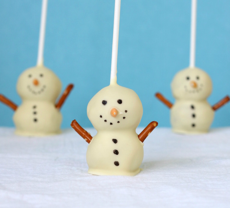 Snowman Oreo Cake Pops Snowman Oreo Cake Pops