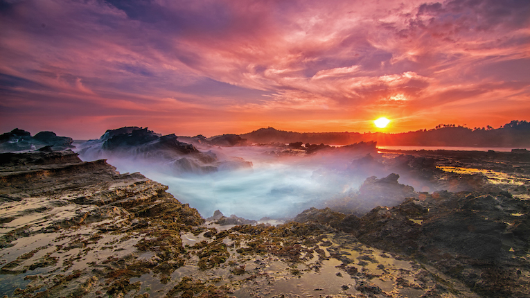 The waves of Sawarna