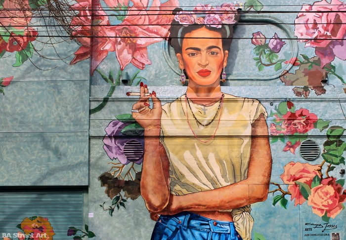 Beautiful Frida Kahlo Street Art in Buenos Aires