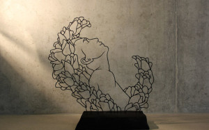Breathtaking New Wire Sculptures Wrap Figures in Flowers