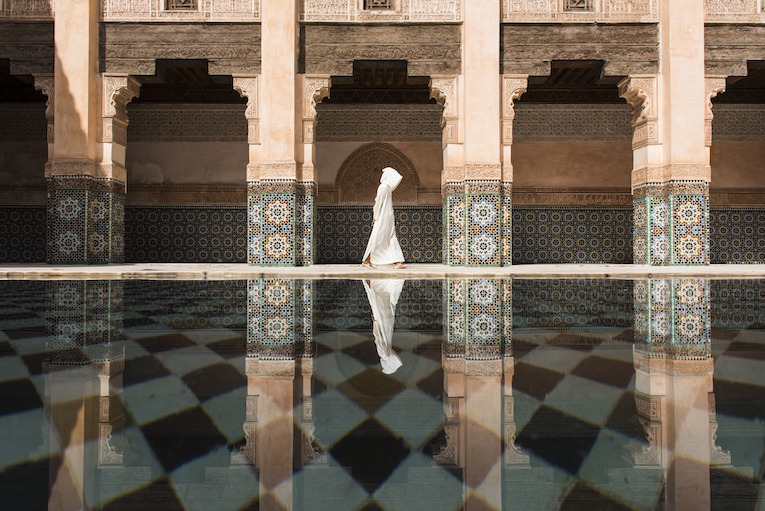 Even though there were a lot of people in Ben Youssef, still here was more quiet and relaxing compare to the street outside in Marrakesh. I was waiting for the perfect timing to photograph for long time.