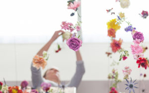 8,000 Flowers Create an Upside Down Garden in SF